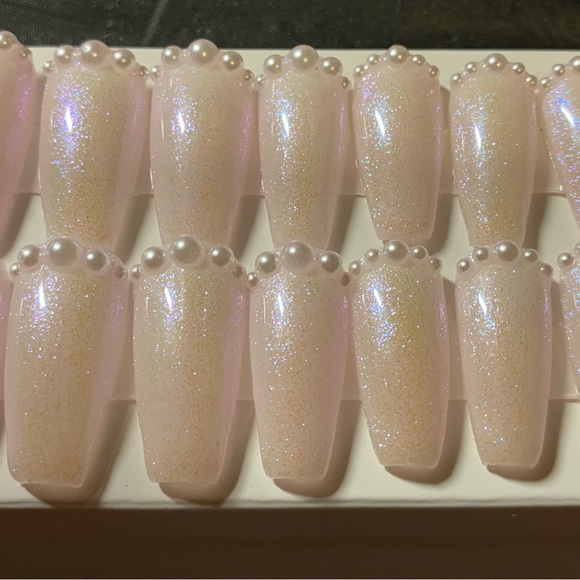 “The Pearl Next Door” glazed donut nails with pearl accents. Handmade! - Picture 3 of 3